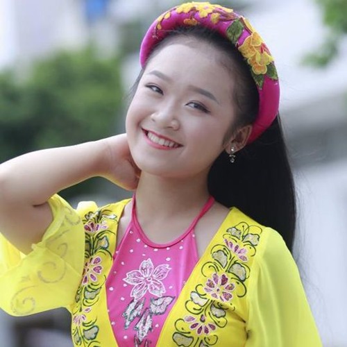 Linh Phương, Quỳnh Như - LK Về Quê, Làng Quan Họ Quê Tôi, Mái Đình Làng Biển - Thần tượng tương lai