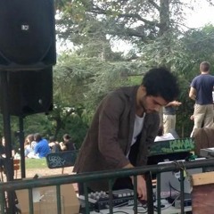 Oldtoy (LIVE) @Buttes Chaumont