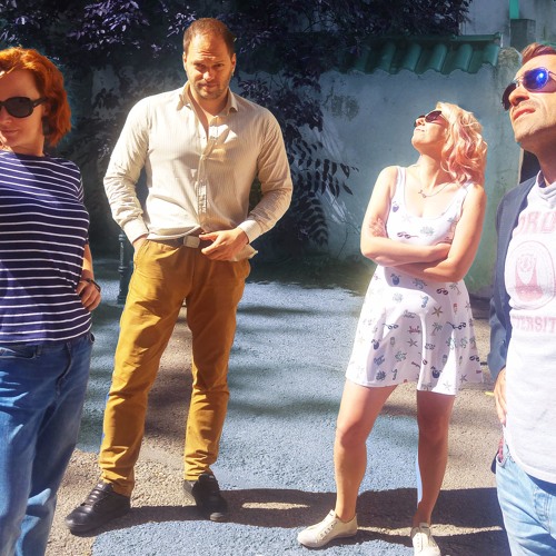 Тихо, филмът започва! - пилотен епизод