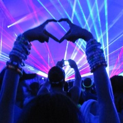 THE ARTILECT - A pumping, throbbing deep house dance song from a UK DJ