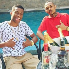 MC BOBILOCO- DENNIN & L DA VINTE - MEGA EMBRAZADA (DJ NEGUITO) DOWLOAD LIBERADO