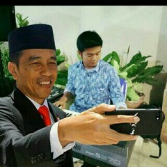 Dasi dan gincu dangdut elekton plosok