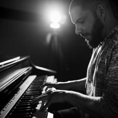 Stitches - Shawn Mendes COVER by Thon Severo