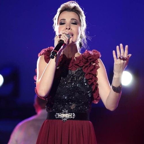 Nancy Ajram - Bel Sodfa "Live" (Carthage Festival 2017) نانسي عجرم- بالصدفة