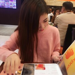 Dacne chào đón AE 34