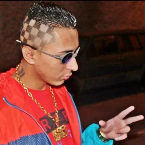 Mc Naldinho - Made In Favela (Quartinho Produções)