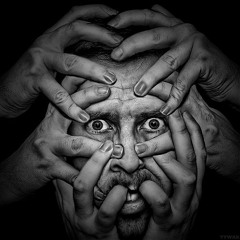 DaR3alist - Too Crazy