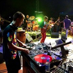 Neil Conti & The Lazy Sunday Life on mars Live@castelnaudary