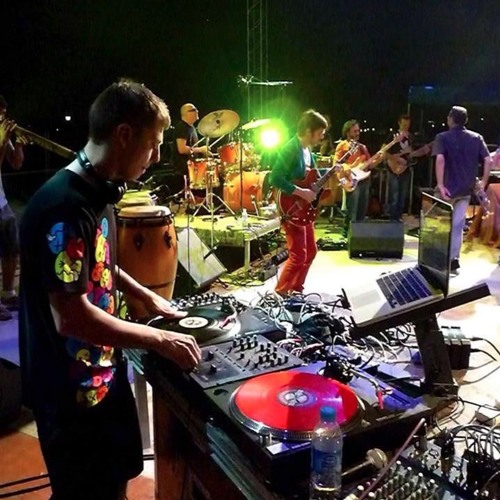 Neil Conti & The Lazy Sunday Life on mars Live@castelnaudary