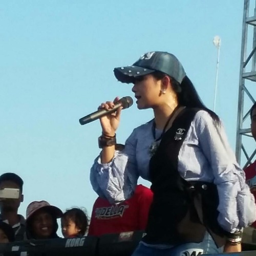 Ratna Antika_Setangkai Bunga Padi_MONATA