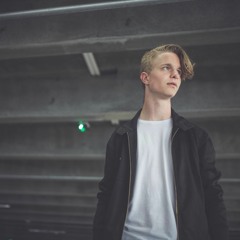 Tanketom (Ft. Sarah Helbo Bille)