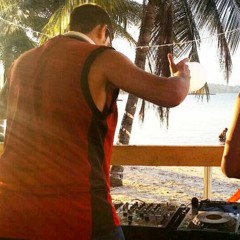 UNDERGROUND SESSIONS 01 __ MINIMAL TECHNO (FREE DOWNLOAD)