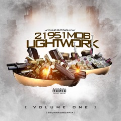 Hoodluva Rich - Light Work Feat. EssarParis, LouiVee & HotBoySwipa ( Prod. By Moxclusive )