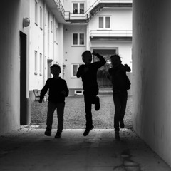 Simen Loe - Neighborhood