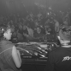 Swinka b2b Kris Adrian at Café d'Anvers