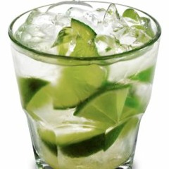 Romane va boire un verre