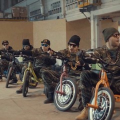BERMUDU DIVSTŪRIS - RamPamPam