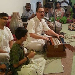 Govinda Prabhu Thursday morning kirtan, 28/09/17, ISKCON Vrindavan