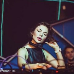 Nina Kraviz - Meet Her At The Loveparade