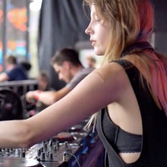 Charlotte De Witte - Closer (Dour Festival 2017)