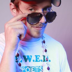 HollaHolla (feat. Karma)