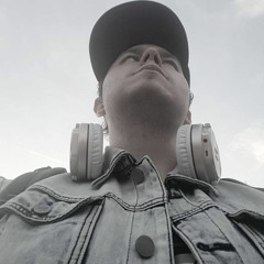 Gorillaz - Feel Good INC (Bass + Vocal)