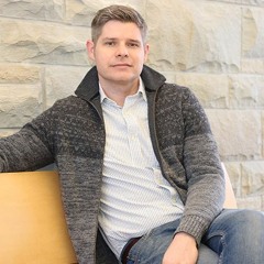 Purple Profiles: FIMS professor Warren Steele