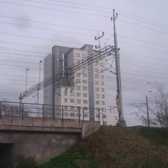 it's Easy Living, Billie