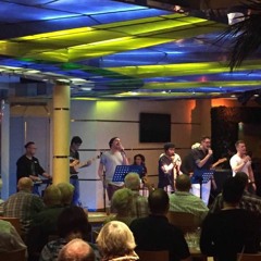 Cara Avenue in Concert