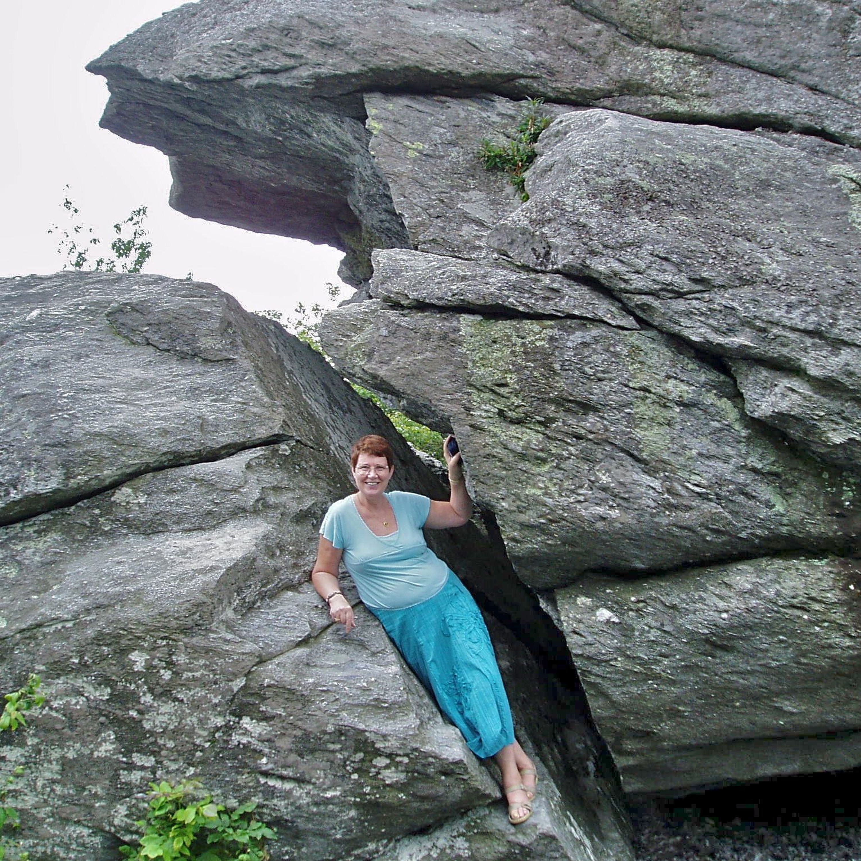 Between A Rock And A Hard Place sung by Tilly Aldaine episode artwork