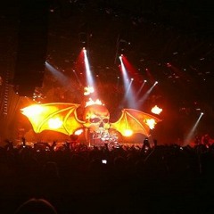 Rock Chick Riley Interviews Synyster Gates From A7X October 2017