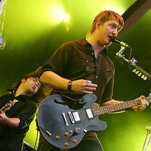 Queens of the Stone Age - Someone's In The Wolf (Reading 2008)