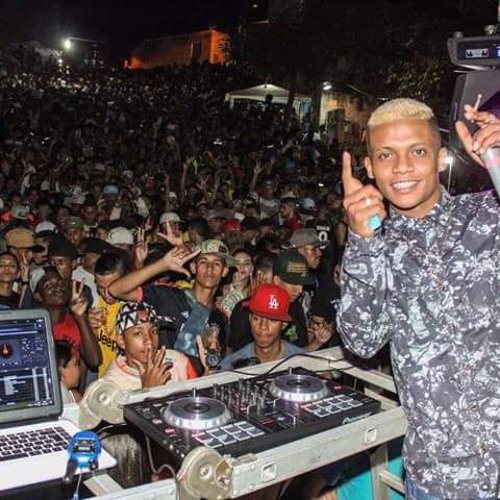 MC LUCK BH & MC VITIN DO MT - Dj Nelinho Que Forneceu Pra Novinha