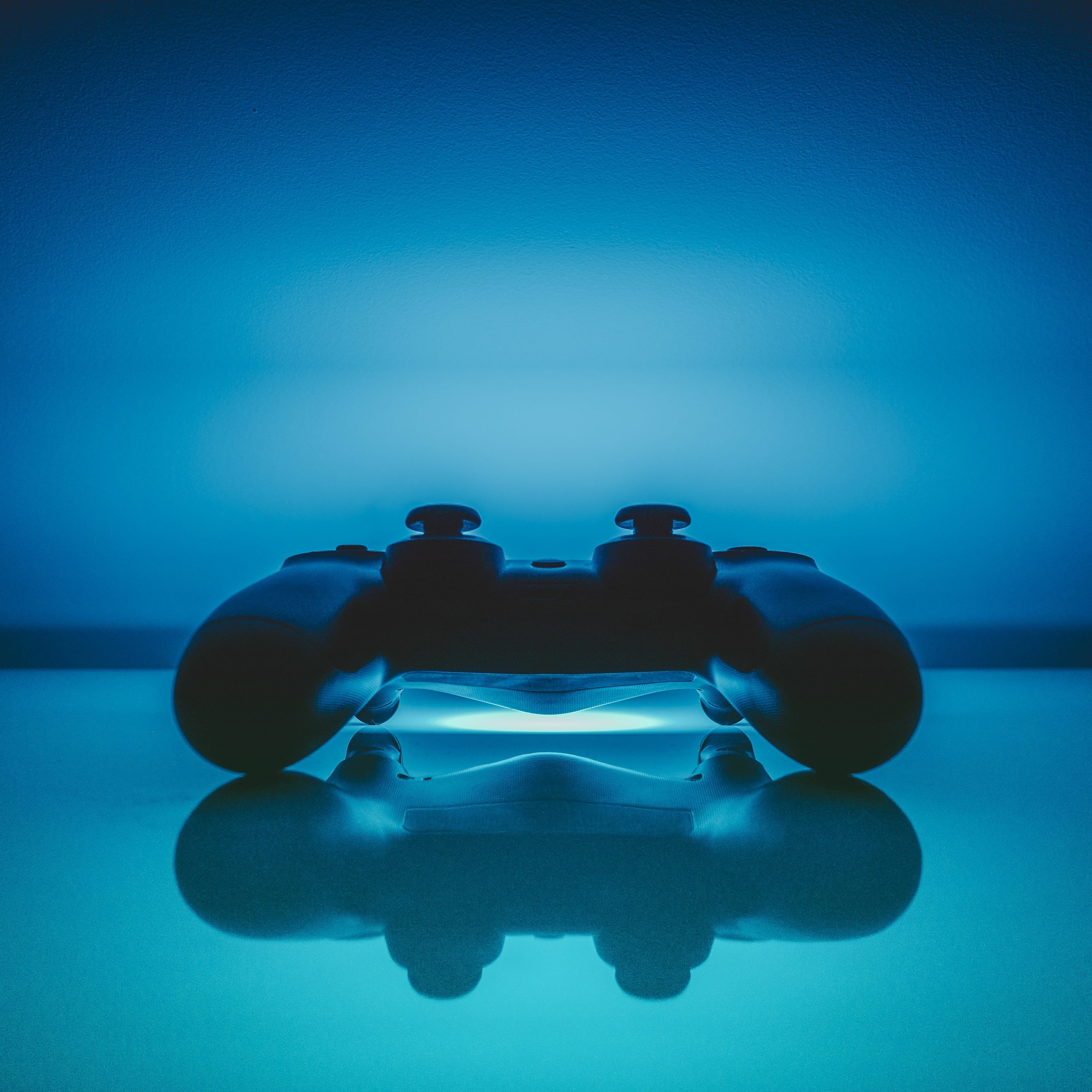 Elizr - Everything Podcast: Gaming & More.