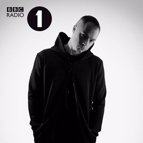 Data 3 - Fossil (Friction BBC Radio 1 exclusive)
