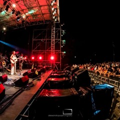 Tango till they're sore (live)