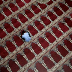 أَمَّنْ خَلَقَ السَّمَاوَاتِ وَالْأَرْضَ وَأَنزَلَ لَكُم مِّنَ السَّمَاءِ مَاءً : معاذ العيد
