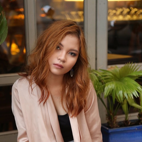 Radio số 3: Sống cuộc đời người khác