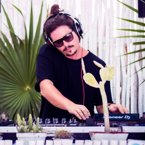 Resident Series 047 // Martin Luciuk - Purobeach Playa del Carmen