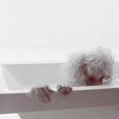 "Bad Romance" x "Area" (Mashup by Essence)