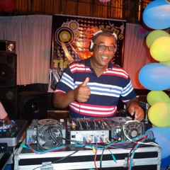 BLACK DANIELS FEAT XL MIDLETON - YARDNIC THEME  BY LUIZÃO DJ  &  ROGERSOUL DJ  97.0 BPM