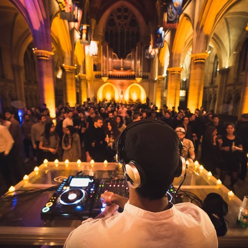 Warm up set at the American Cathedral
