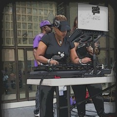"Showin' Out" @Daley Plaza Mix (edit)