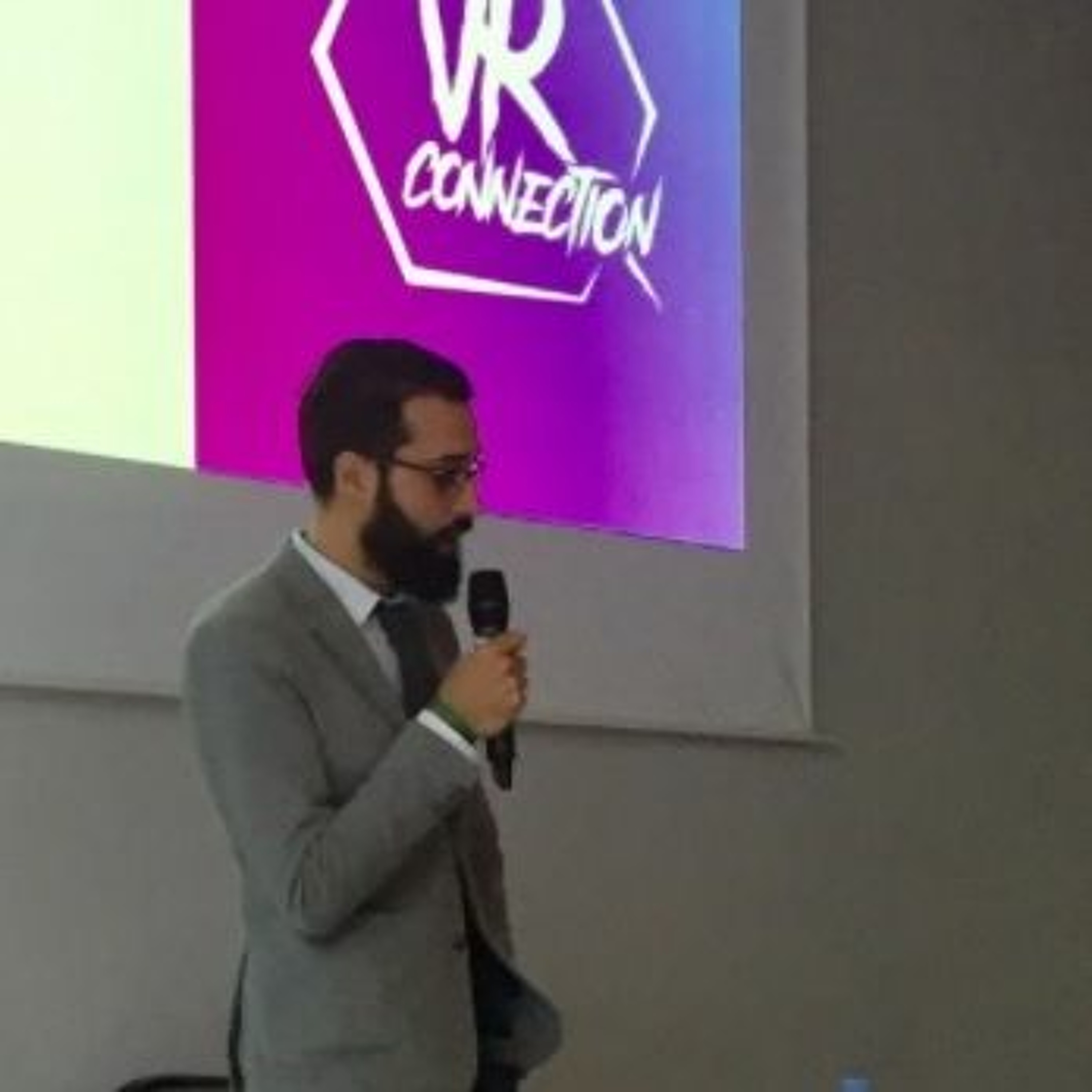 Enjeux et perspectives de la réalité virtuelle episode artwork