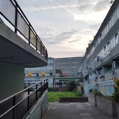 Aylesbury Estate - Centre - early evening 23/09/17