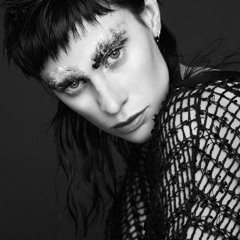 L'OFFICIEL USA X Sarah Abney