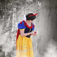 Snow White Vs. Elsa