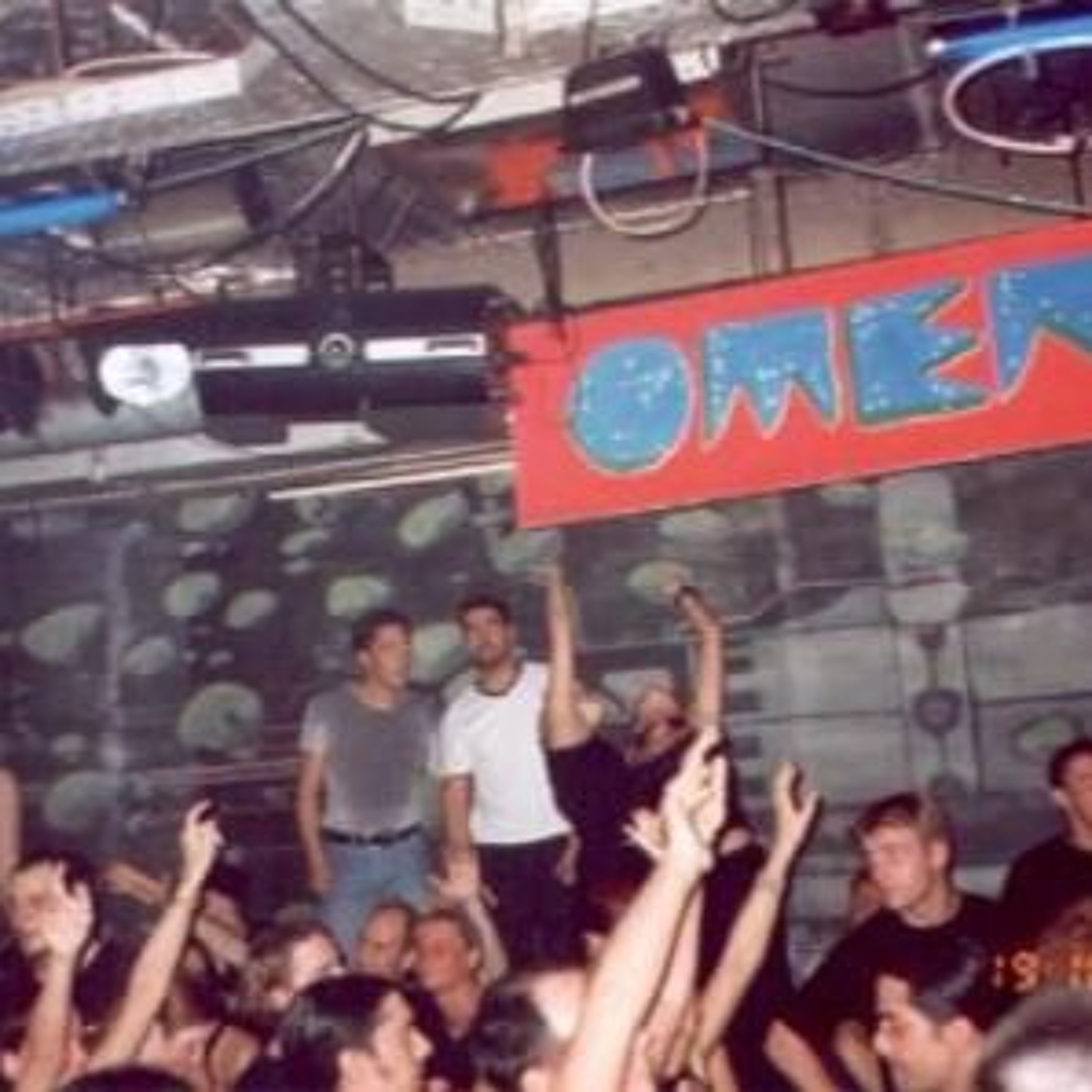 Shoko Live  @ TUNNEL-Hamburg  3-2001 episode artwork