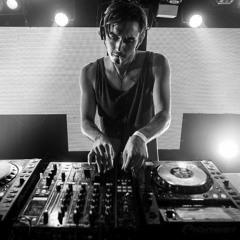TECHNO 🖤