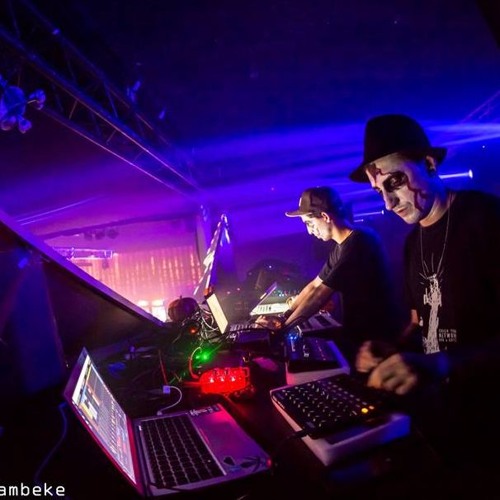 Sevenum Six vs Radze live @ Acid Arena (BE)